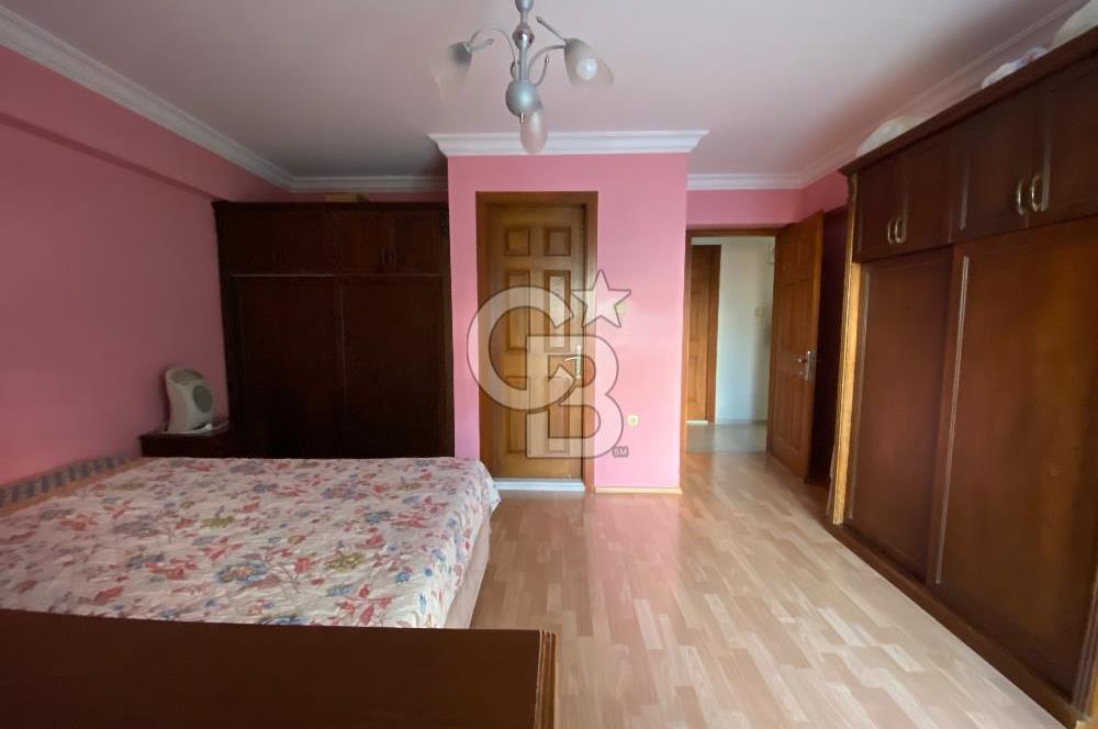 ŞEMİKLER YALI MAHALLESİNDE 4+1 GENİŞ VE KONFORLU SATILIK DAİRE