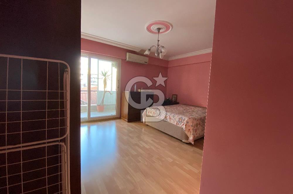 ŞEMİKLER YALI MAHALLESİNDE 4+1 GENİŞ VE KONFORLU SATILIK DAİRE