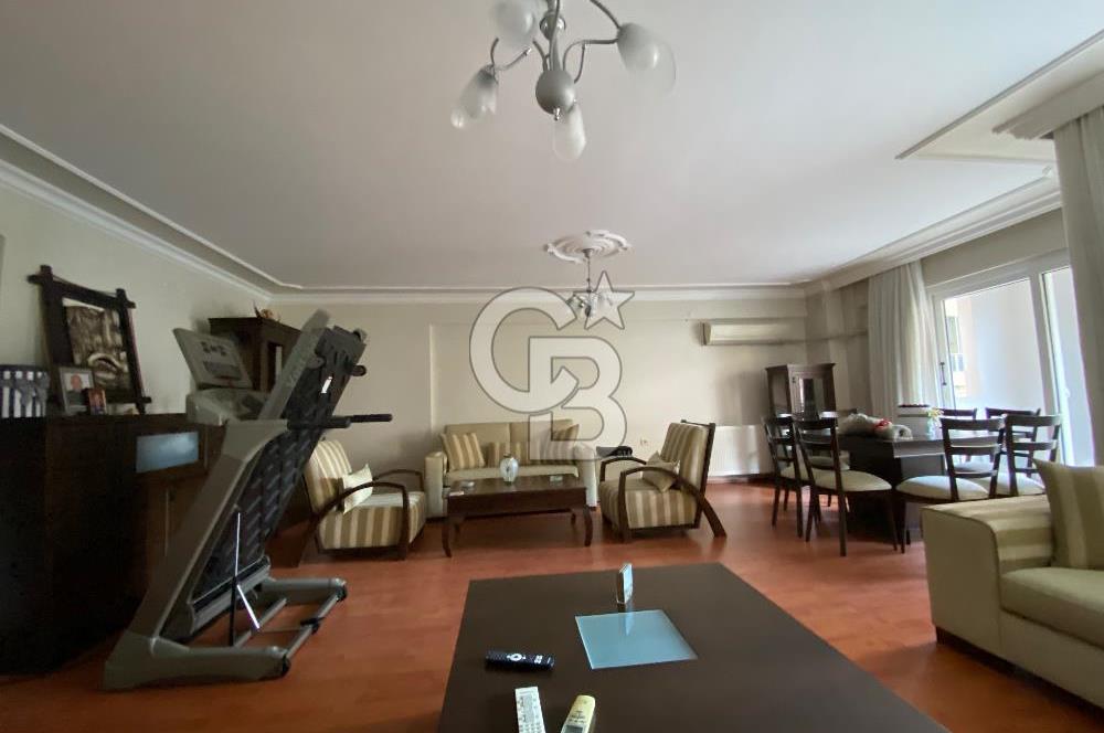 ŞEMİKLER YALI MAHALLESİNDE 4+1 GENİŞ VE KONFORLU SATILIK DAİRE