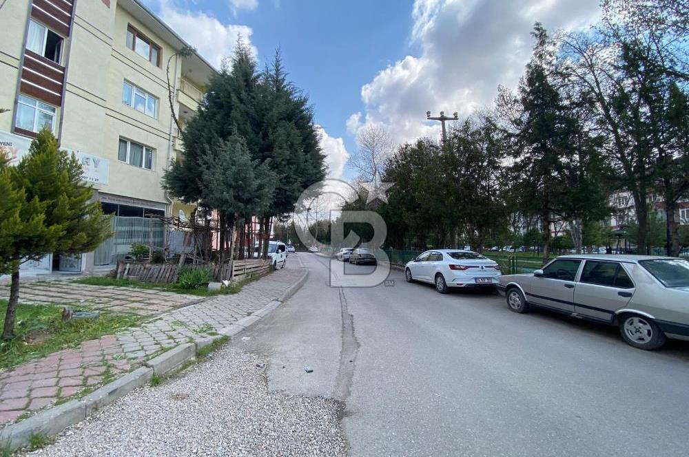 SİNCAN MARAŞAL ÇAKMAKDA ATATÜRK CAD YAKINI DEPOLU SATILIK DÜKKAN