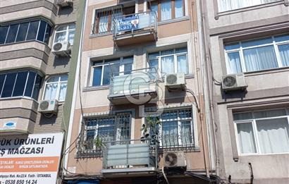 Fatih Ana Cadde Üzeri Satılık 2+1 Eşyalı Daire