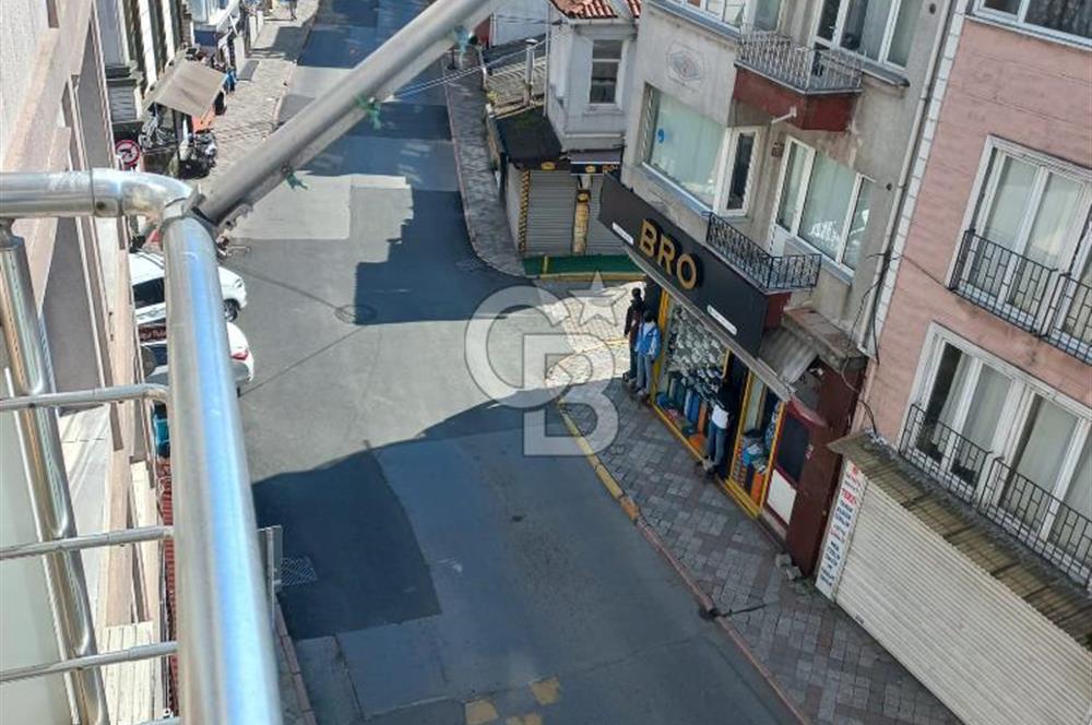 Fatih Ana Cadde Üzeri Satılık 2+1 Eşyalı Daire