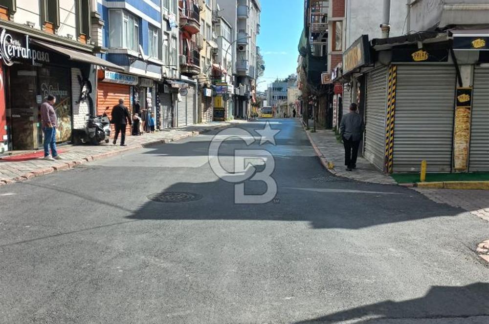 Fatih Ana Cadde Üzeri Satılık 2+1 Eşyalı Daire