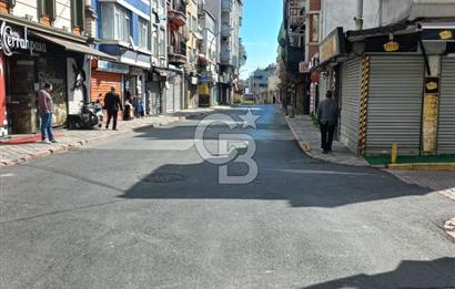 Fatih Ana Cadde Üzeri Satılık 2+1 Eşyalı Daire