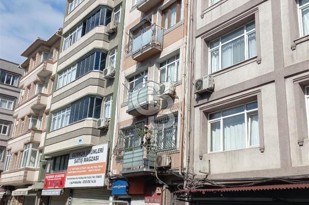 Fatih Ana Cadde Üzeri Satılık 2+1 Eşyalı Daire