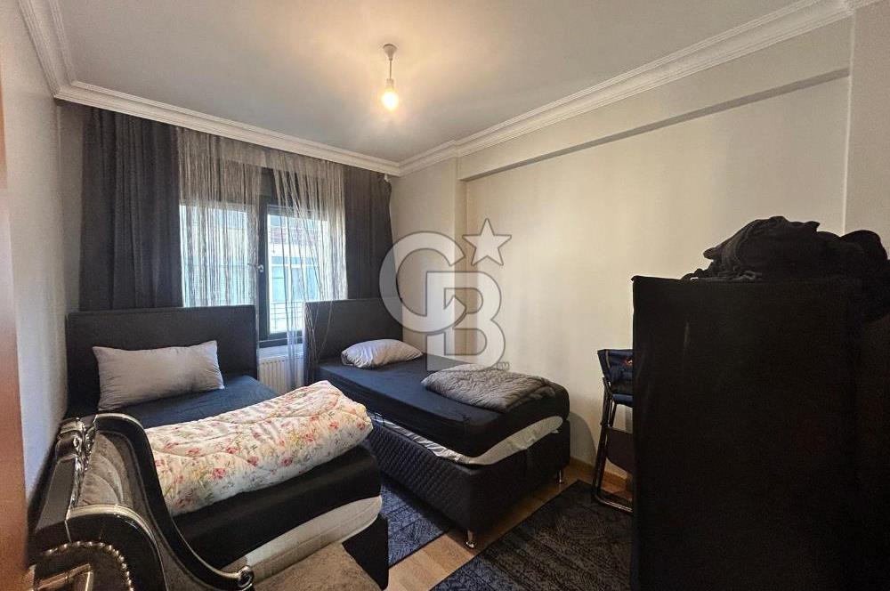 Kızıltoprak'ta genç binada eşyalı 2+1 daire