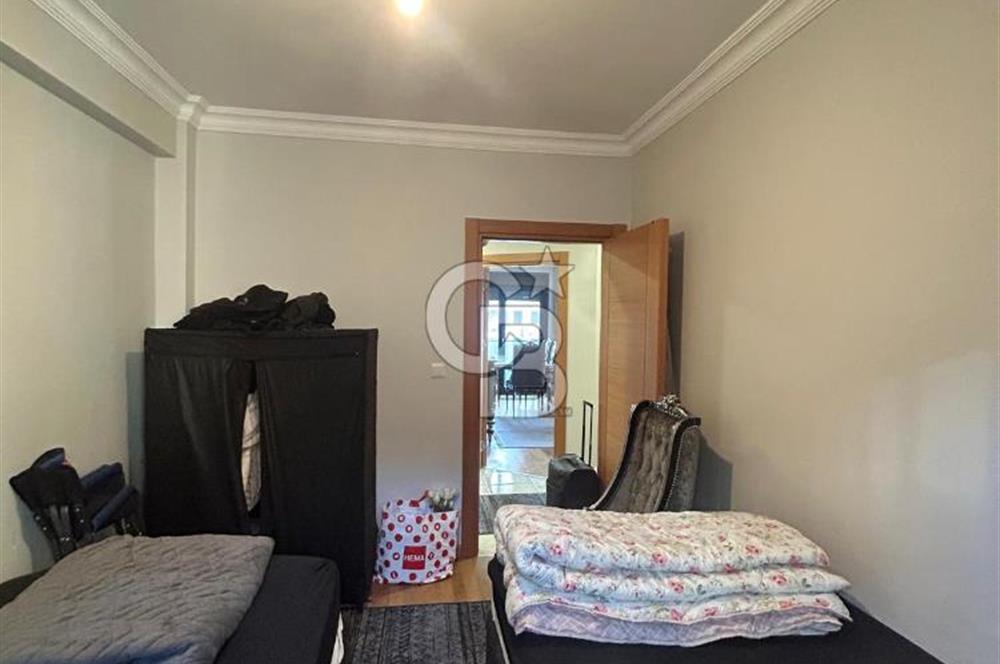 Kızıltoprak'ta genç binada eşyalı 2+1 daire