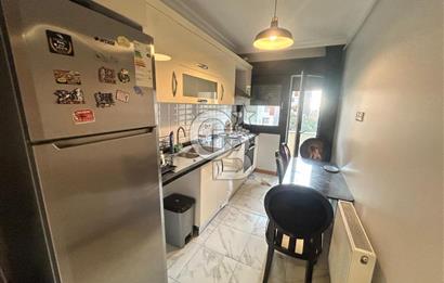 Kızıltoprak'ta genç binada eşyalı 2+1 daire