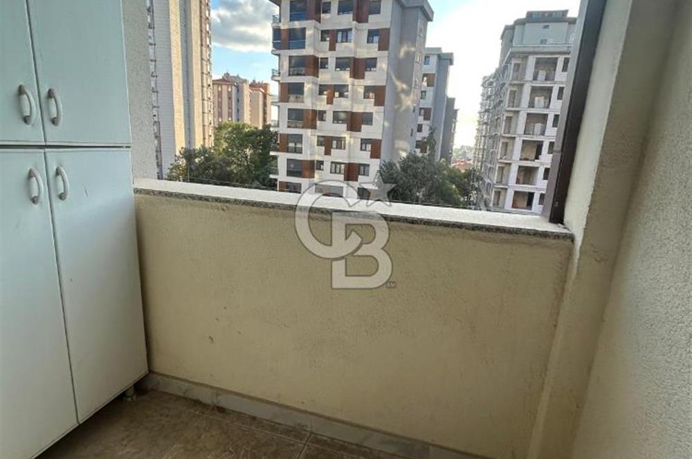 Kızıltoprak'ta genç binada eşyalı 2+1 daire