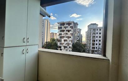 Kızıltoprak'ta genç binada eşyalı 2+1 daire