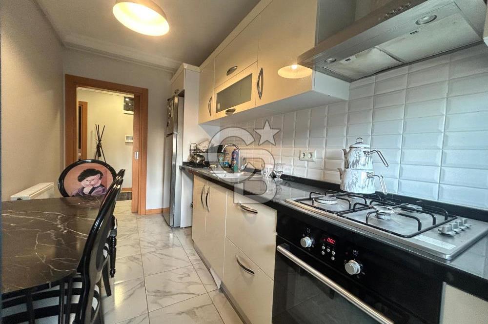 Kızıltoprak'ta genç binada eşyalı 2+1 daire