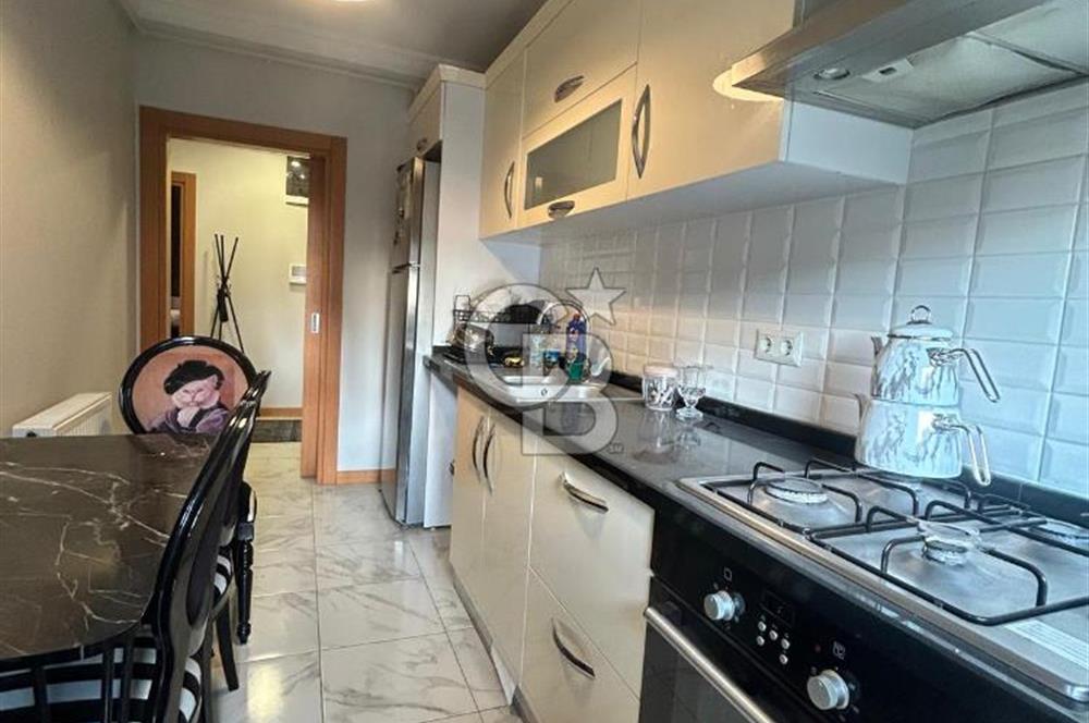 Kızıltoprak'ta genç binada eşyalı 2+1 daire