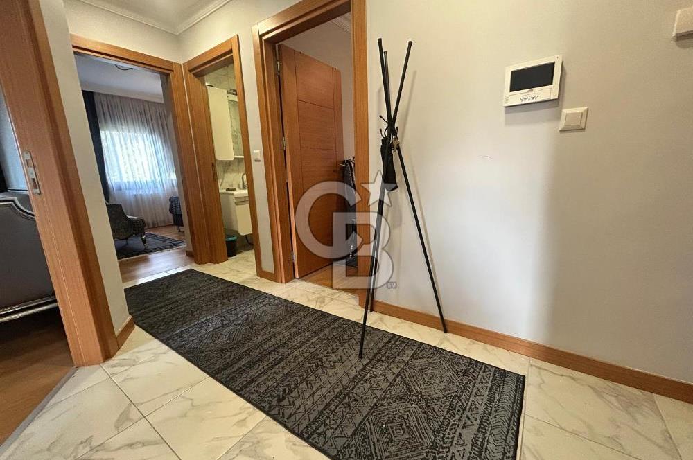 Kızıltoprak'ta genç binada eşyalı 2+1 daire