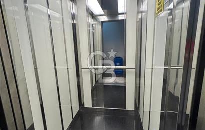 Kızıltoprak'ta genç binada eşyalı 2+1 daire