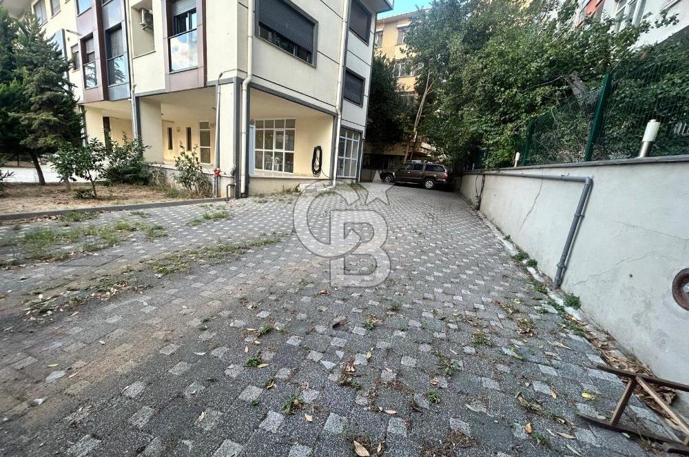 Kızıltoprak'ta genç binada eşyalı 2+1 daire