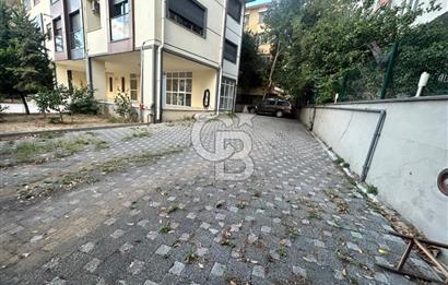 Kızıltoprak'ta genç binada eşyalı 2+1 daire