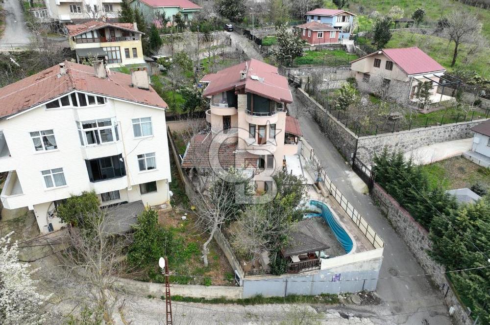 SATILIK BEYKOZDA ELMALI KÖYÜNDE MÜSTAKİL BAHÇELİ EV