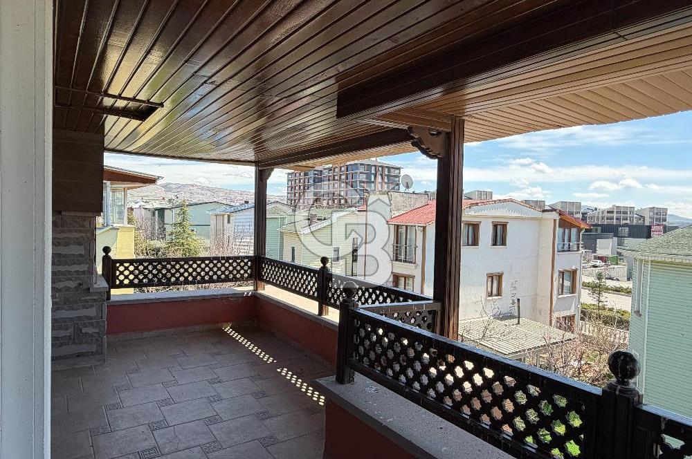 Geniş Bahçe + Sauna | 6+1 Villa | Merkezi Konum