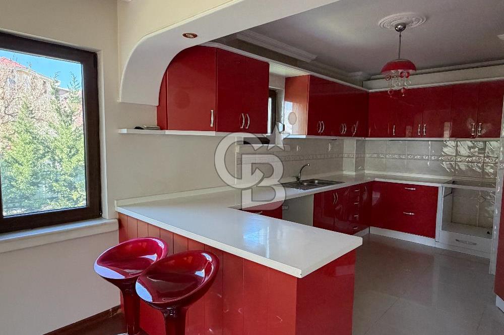 Geniş Bahçe + Sauna | 6+1 Villa | Merkezi Konum