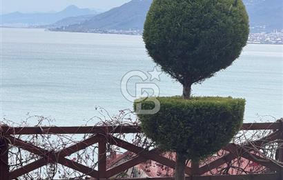 Yalı Konaklarında 260 m² Ferah | Özel Tasarım 4+2 Bahçe Dubleks