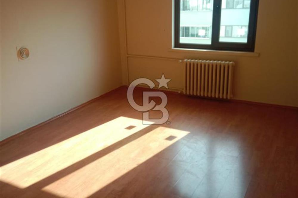 GÜZELSU SİTESİNDE İÇİ YENİ YAPILI KİRALIK DAİRE