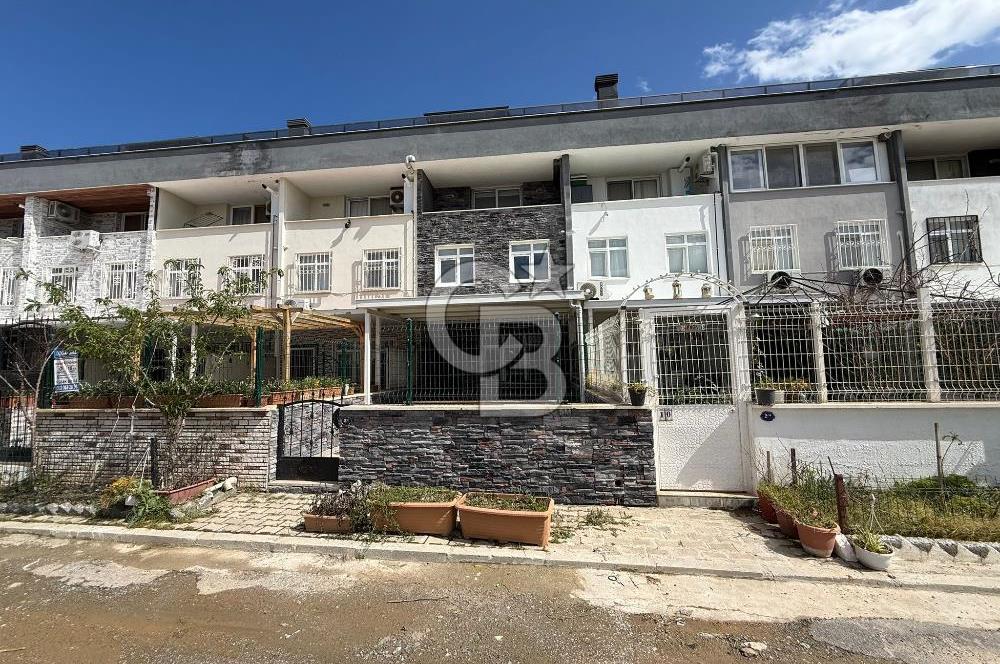 SEFERİHİSAR'DA SATILIK 3+1 VİLLA