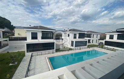 MENEMEN EMİRALEM'DE  6+1 TRİPLEX SİTE İÇİ HAVUZLU VİLLA