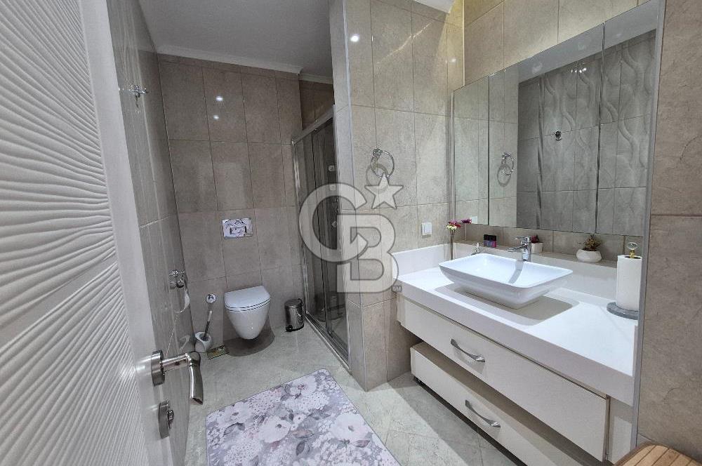 Pelitköy'de Satılık 6+1 Havuzlu Müstakil Villa