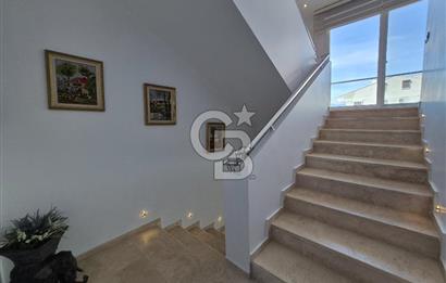 Pelitköy'de Satılık 6+1 Havuzlu Müstakil Villa