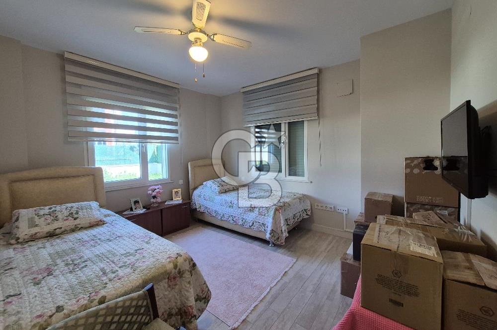 Pelitköy'de Satılık 6+1 Havuzlu Müstakil Villa