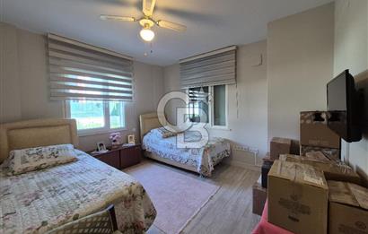 Pelitköy'de Satılık 6+1 Havuzlu Müstakil Villa