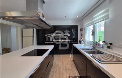 Pelitköy'de Satılık 6+1 Havuzlu Müstakil Villa