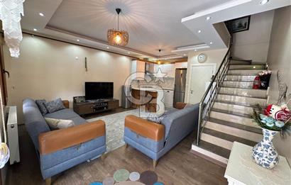 Yenifoça Fatih Mahallesinde Satılık 3+1 Tripleks Villa