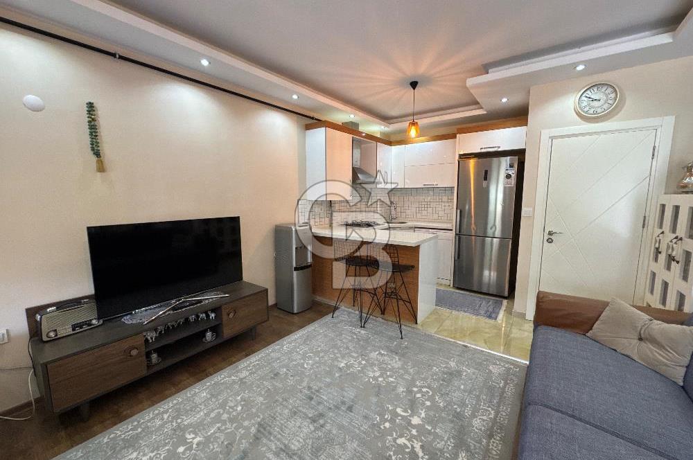 Yenifoça Fatih Mahallesinde Satılık 3+1 Tripleks Villa