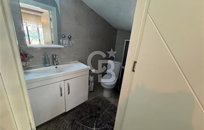 Yenifoça Fatih Mahallesinde Satılık 3+1 Tripleks Villa