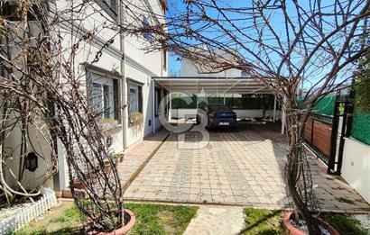 Pelitköy'de Satılık 6+1 Havuzlu Müstakil Villa