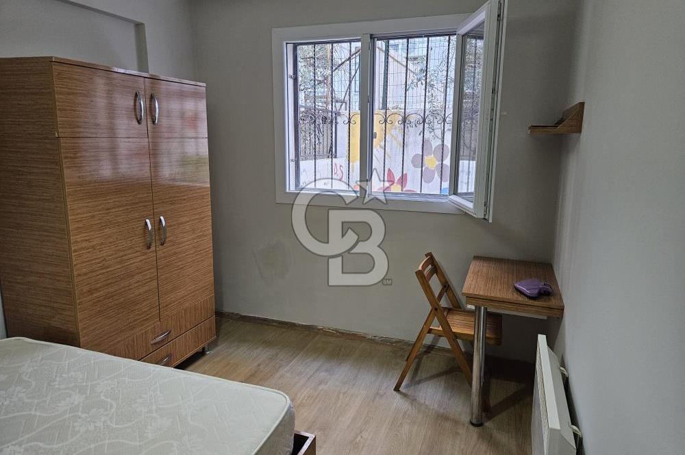 Buca Atatürk Mahallesi'nde Bahçe Katı Satılık 1+1