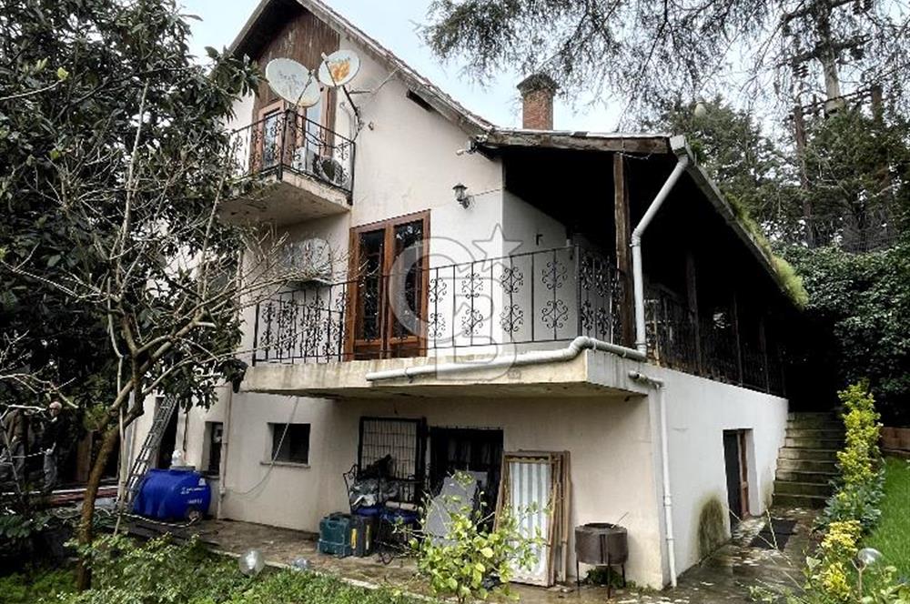YENİKÖY'DE SATILIK BAHÇE İÇİNDE VİLLA