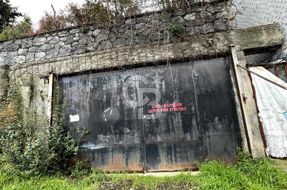 YENİKÖY'DE SATILIK BAHÇE İÇİNDE VİLLA