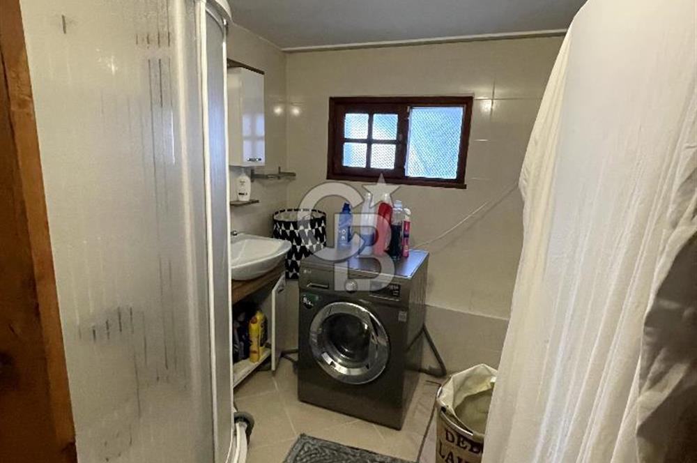 YENİKÖY'DE SATILIK BAHÇE İÇİNDE VİLLA