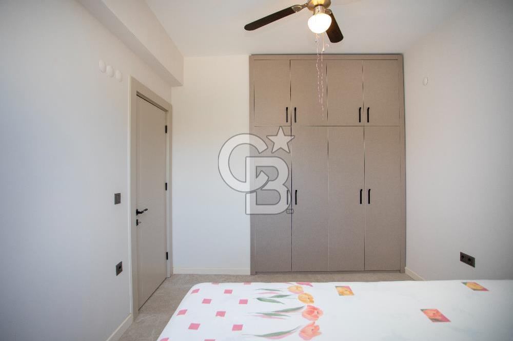 Foça Kazım Dirik Mah. Eşyalı Kiralık Müstakil Havuzlu 5+1 Villa