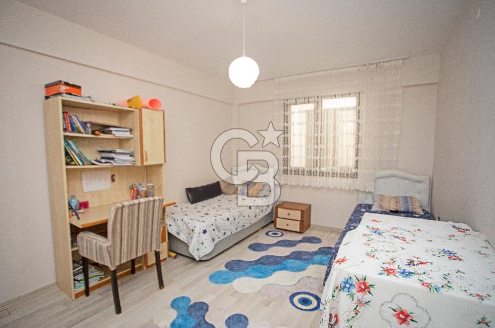 Foça Kazım Dirik Mah. Kiralık 2+1 Daire