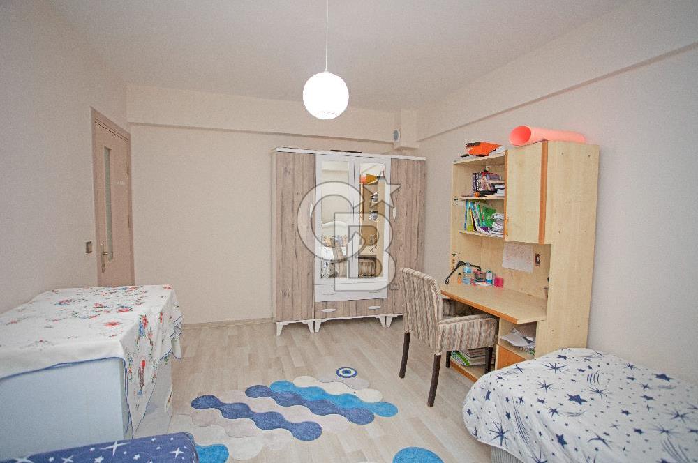 Foça Kazım Dirik Mah. Kiralık 2+1 Daire