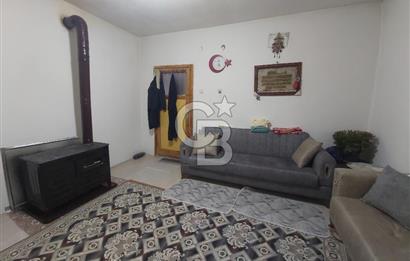 Dazkırı-Bozan Köyünde Satılık Konut, Besihane ve Müştemilatı