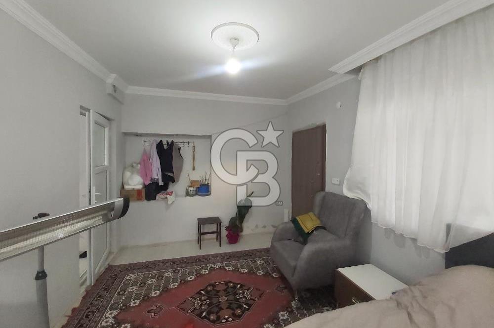 Dazkırı-Bozan Köyünde Satılık Konut, Besihane ve Müştemilatı