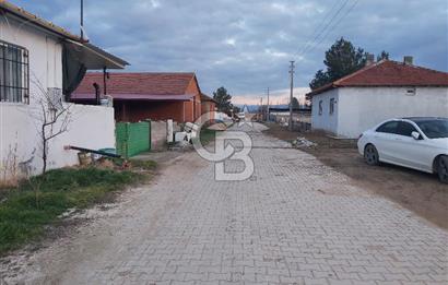 Dazkırı-Bozan Köyünde Satılık Konut, Besihane ve Müştemilatı