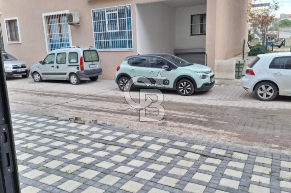 Çiğli Anadolu Caddesine Yakın Satılık Batar Katlı Dükkan