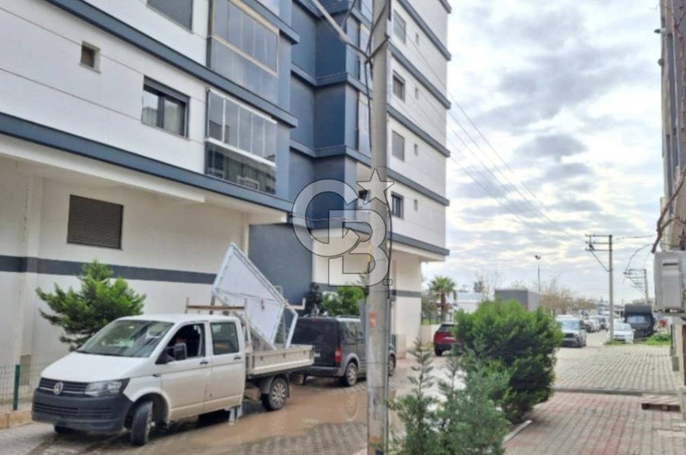 Çiğli Anadolu Caddesine Yakın Satılık Batar Katlı Dükkan