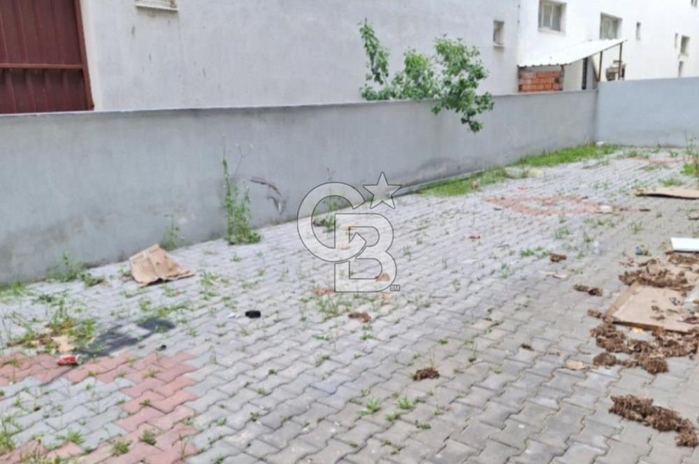 Çiğli Anadolu Caddesine Yakın Satılık Batar Katlı Dükkan