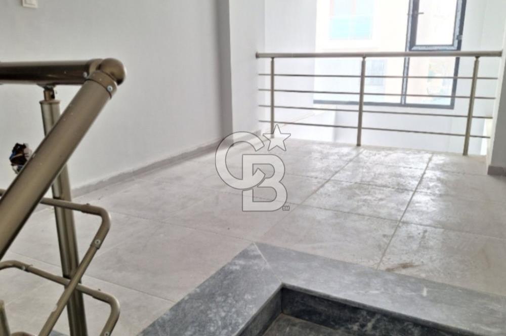 Çiğli Anadolu Caddesine Yakın Satılık Batar Katlı Dükkan